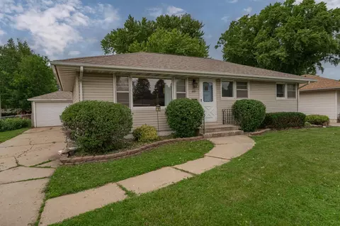 2213 Elton Hills Dr NW, Rochester, MN 55901