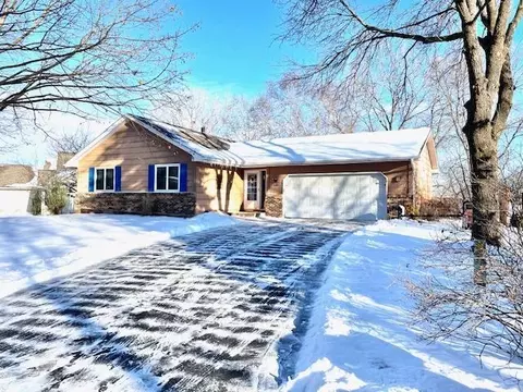 509 Wood Way, Burnsville, MN 55337
