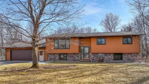 3009 Kern Dr, Eau Claire, WI 54701