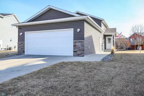 2415 8th Ct W, West Fargo, ND 58078