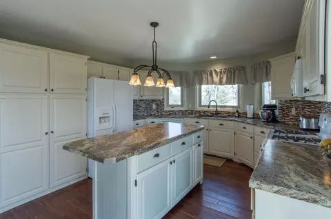 Kitchen - 35455 100th Ave, Onamia, MN 56359 photo 5 of 7
