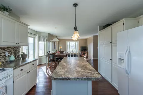 Kitchen - 35455 100th Ave, Onamia, MN 56359 photo 6 of 7