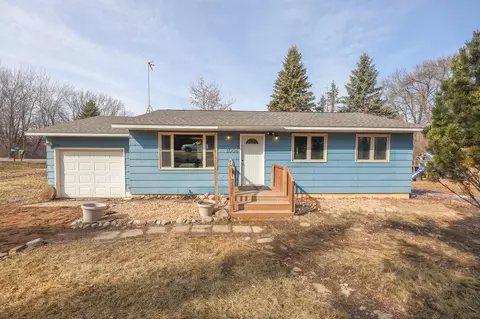 1006 N Mckay Ave NE, Alexandria, MN 56308