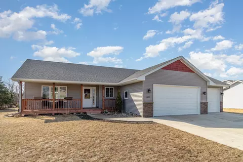 2205 Hope Ave, Lester Prairie, MN 55354