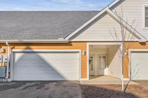 2153 Old School Rd, Mound, MN 55364