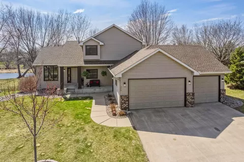 326 William Lake Shore Dr, Waconia, MN 55387