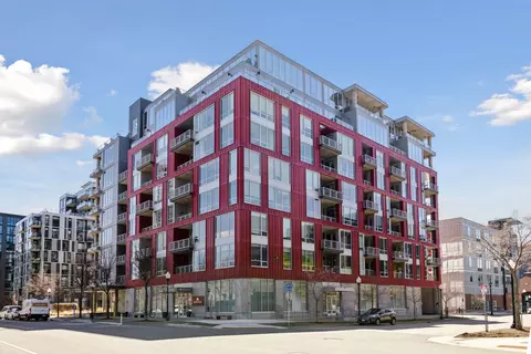 901 S 2nd St #204, Minneapolis, MN 55415