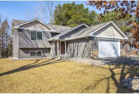 2688 Gresham Ave N, Oakdale, MN 55128