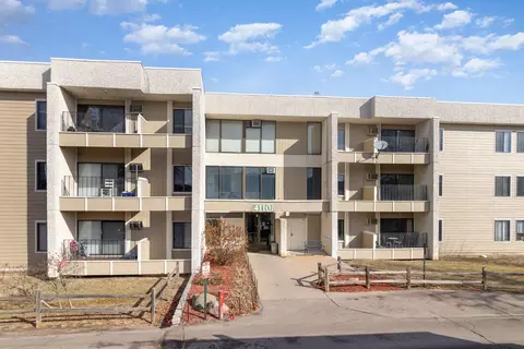 4110 Rahn Rd #321, Eagan, MN 55122