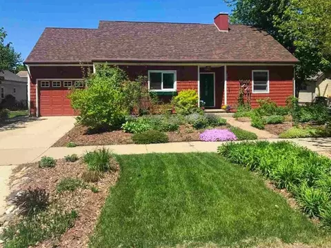 510 N 4th St, Saint Peter, MN 56082