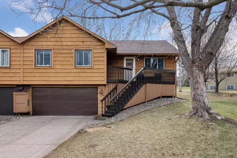 1431 Independence Ave, Chaska, MN 55318