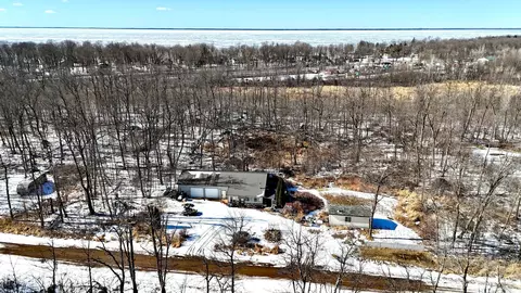 32698 190th St, Isle, MN 56342