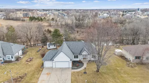 1426 Valley Creek Dr, New Richmond, WI 54017
