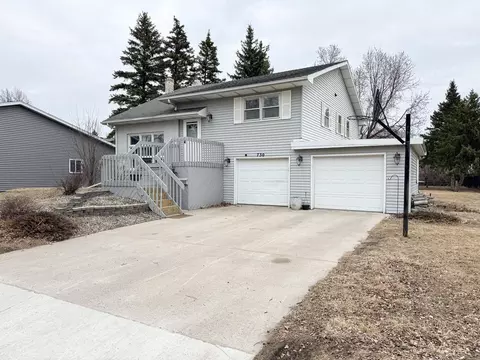 730 Oak St, Breckenridge, MN 56520