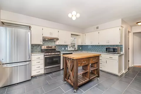 Kitchen - 5544 Spruce Rd, Mound, MN 55364 photo 1 of 2