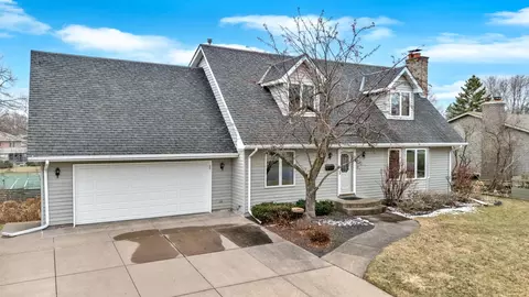 2604 34th Ave NE, Saint Anthony, MN 55418