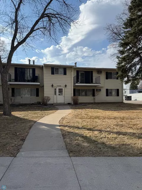3306 2nd St N #D32, Fargo, ND 58102