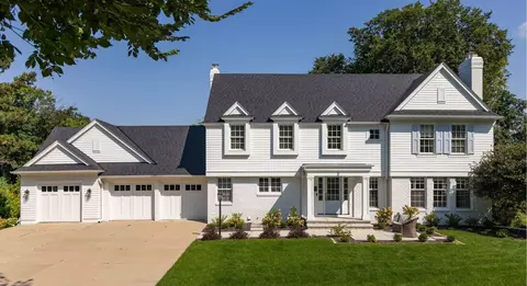 3 Orchard Ln, Edina, MN 55436