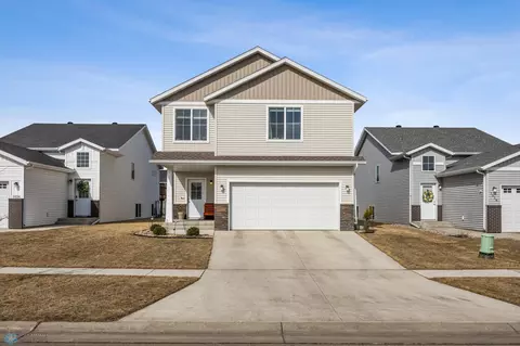 1022 Eaglewood Ave, West Fargo, ND 58078