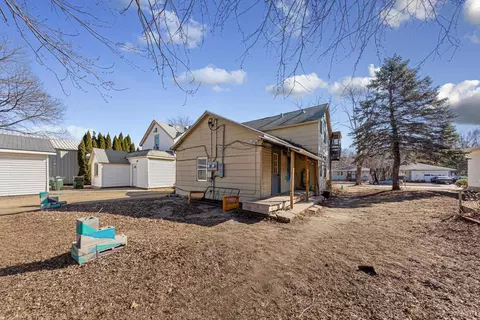 414 S Front St, Saint Peter, MN 56082 photo 2