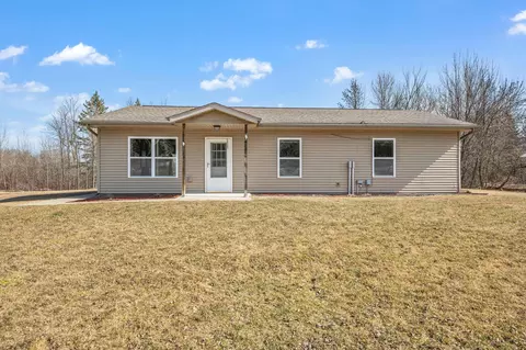 420 S Cedar St, Hill City, MN 55748