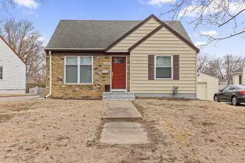2924 Texa Tonka Ave, Saint Louis Park, MN 55426