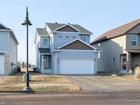 5432 49th Ave S, Fargo, ND 58104