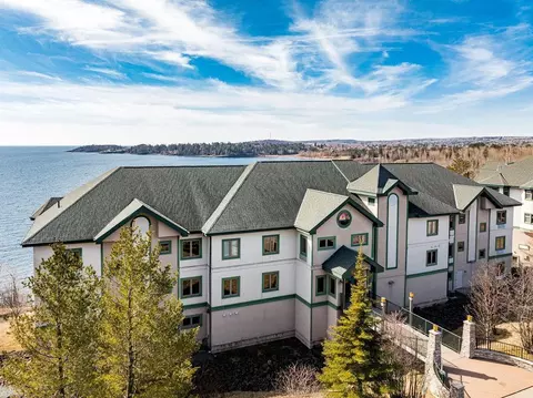 1412 Apt 5-304a Burlington Rd #5-304, Two Harbors, MN 55616