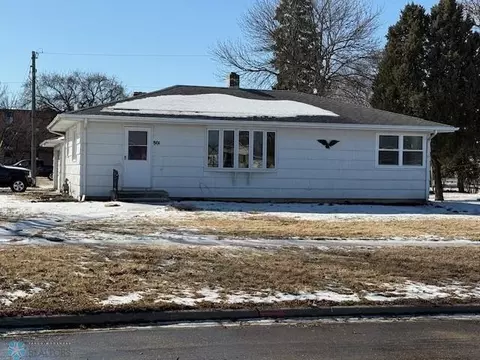 801 3rd St N, Wahpeton, ND 58075