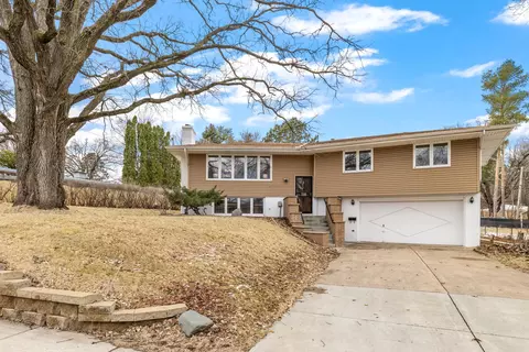 2218 Texas Ave S, Saint Louis Park, MN 55426