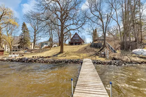 5900 Sunset Rd, Mound, MN 55364