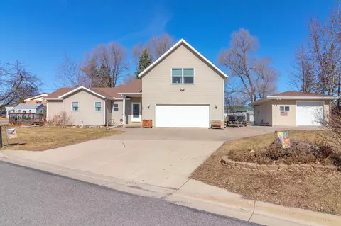 140 4th Ave S, Foley, MN 56329