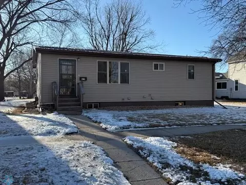 419 3rd St S, Breckenridge, MN 56520