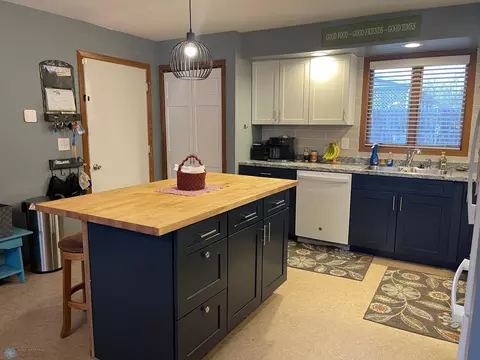 Kitchen - 404 10th Ave E, Lisbon, ND 58054 photo 3 of 3