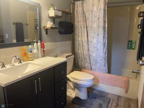 Bath - 404 10th Ave E, Lisbon, ND 58054 photo 1 of 3