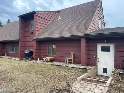 Exterior - 404 10th Ave E, Lisbon, ND 58054 photo 3 of 5