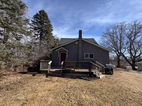 831 State St N, Eden Valley, MN 55329