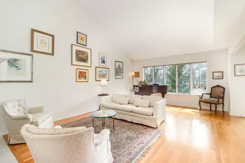 7470 Cahill Rd, Edina, MN 55439