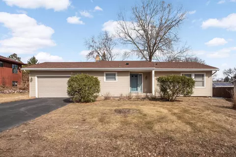 285 County Road B2 W, Roseville, MN 55113