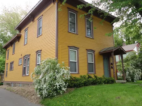 1001 4th St S, Stillwater, MN 55082