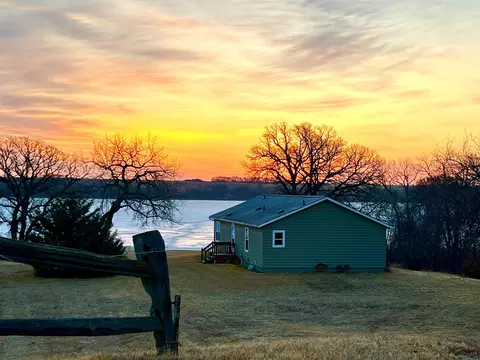 12938 Zach Rd, Wilmot, SD 57279