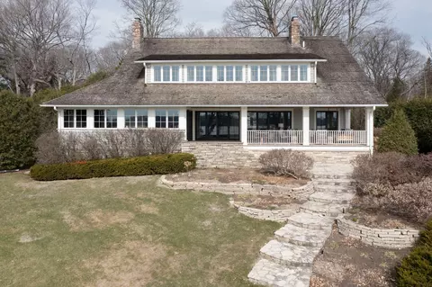 2482 Lafayette Rd, Wayzata, MN 55391