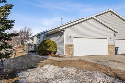 3517 32nd St S, Fargo, ND 58104