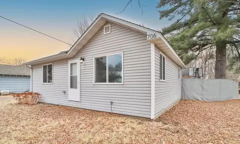 706 Nessawae Ave W, Onamia, MN 56359
