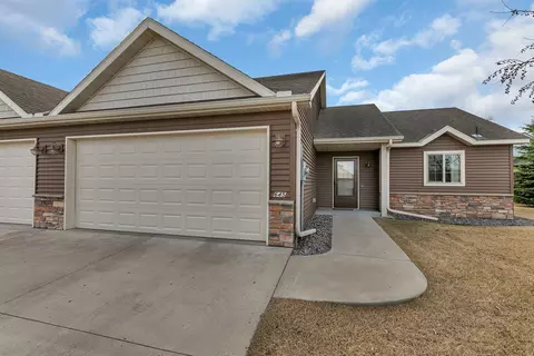 645 Cottonwood Ave, Litchfield, MN 55355