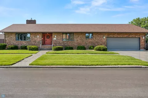 503 4th Ave N, Wahpeton, ND 58075