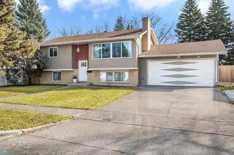 2408 13th St S, Moorhead, MN 56560