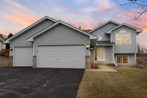 9388 Preserve Trl, Woodbury, MN 55125
