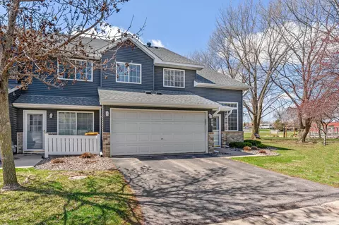 809 Horizon Dr SE, New Prague, MN 56071