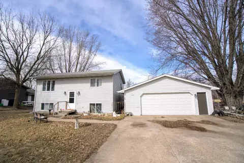 200 Ferndale Dr S, Braham, MN 55006